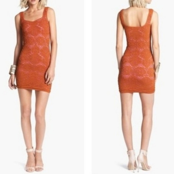 Stretch Dress NWOT Crimson Rust Medallion - Picture 3 of 7